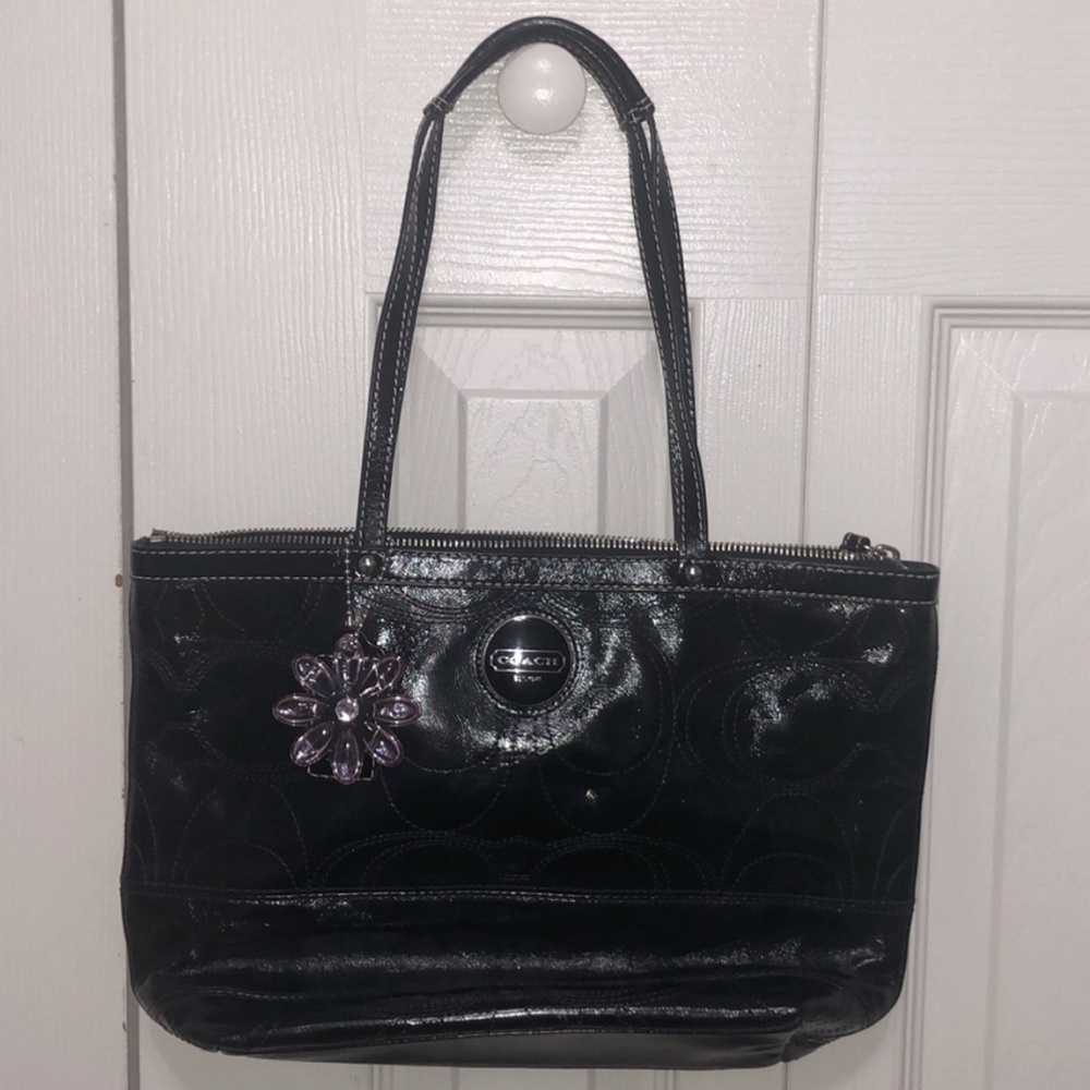 Coach F15142 Signature Patent Leather Black Tote